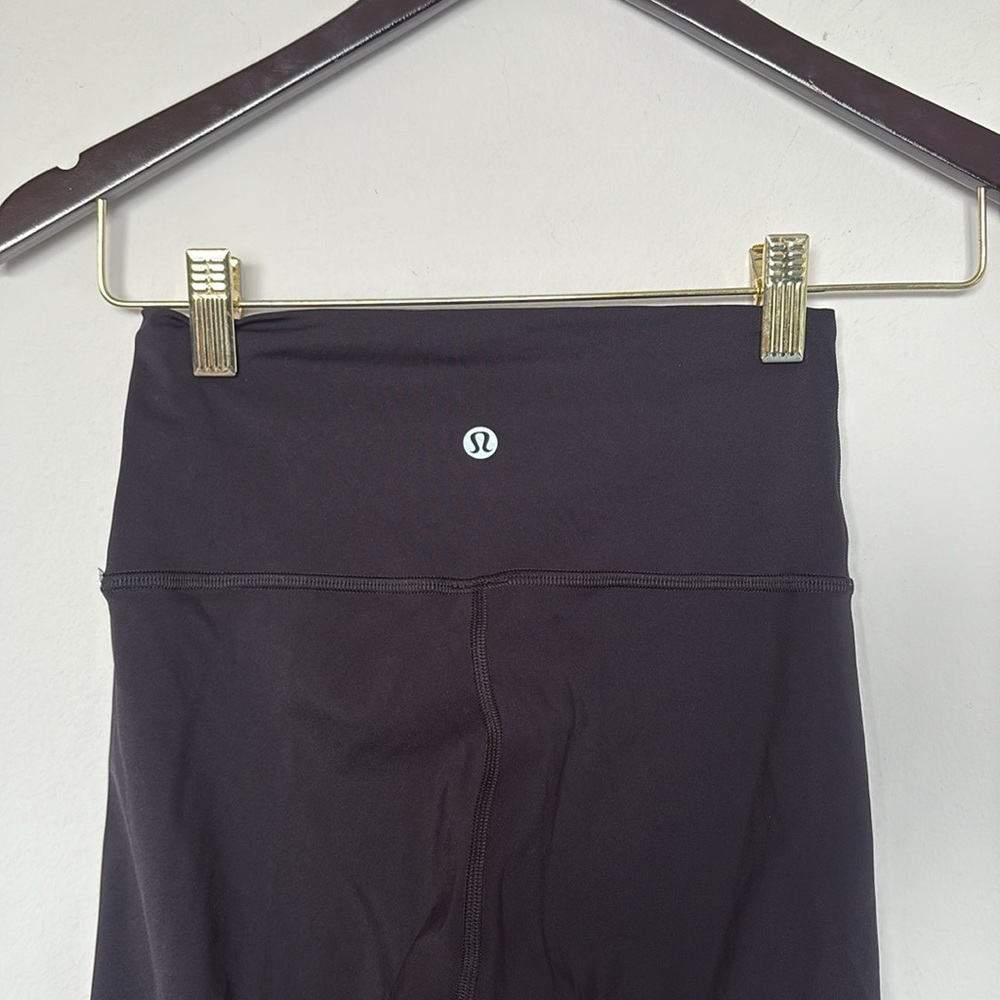 Lululemon leggings size 4 - Picture 5 of 9